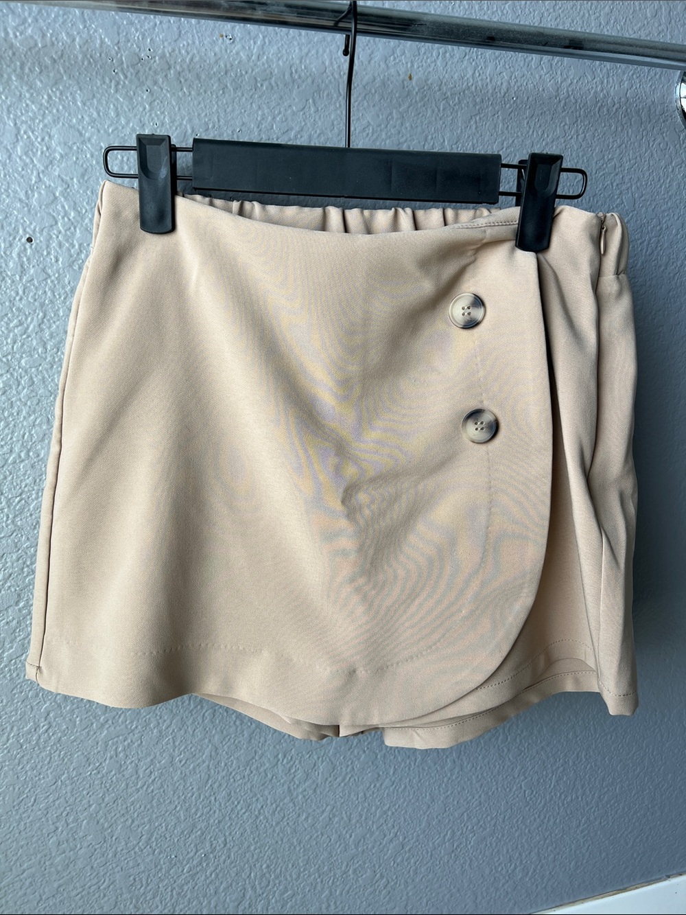 NWOT Neutral Beige Wrap Skort with Button Accents